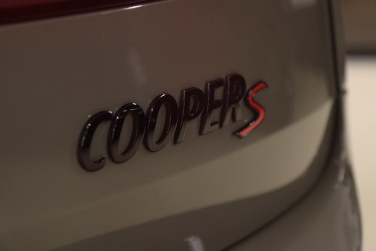 Vehicle Image 37