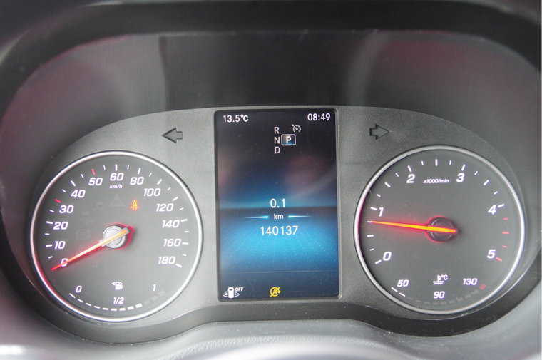 Vehicle Image 9