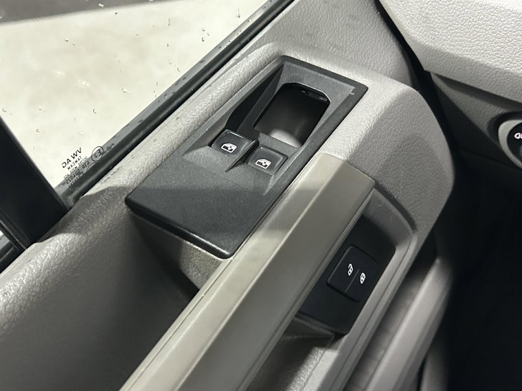 Vehicle Image 38