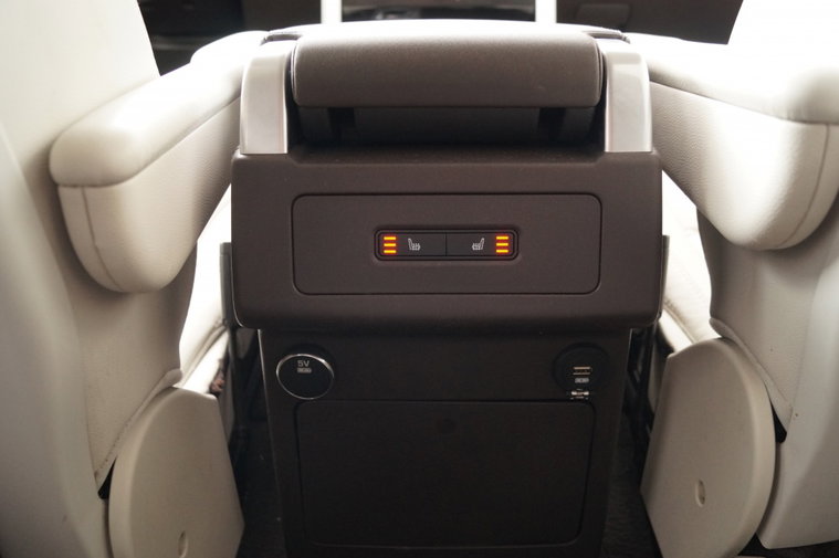 Vehicle Image 38