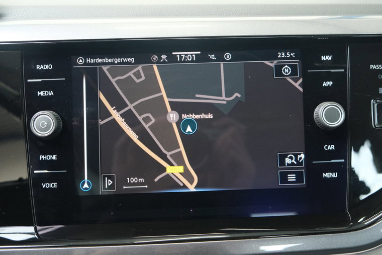Vehicle Image 17