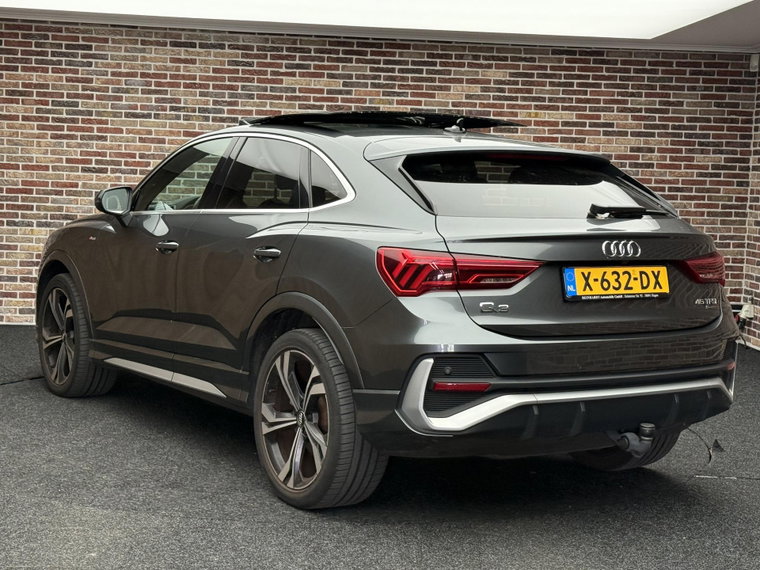 Vehicle Image 24