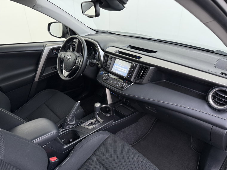 Vehicle Image 33