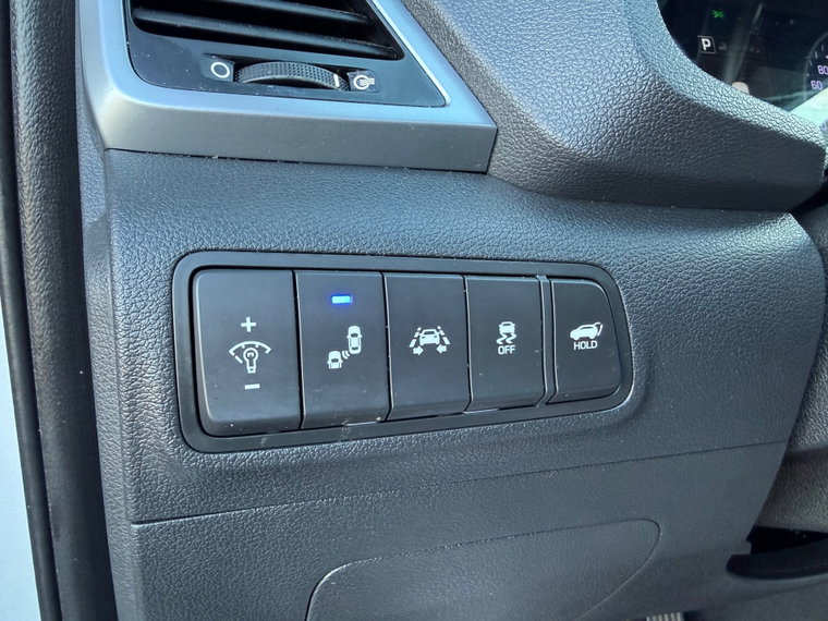 Vehicle Image 26