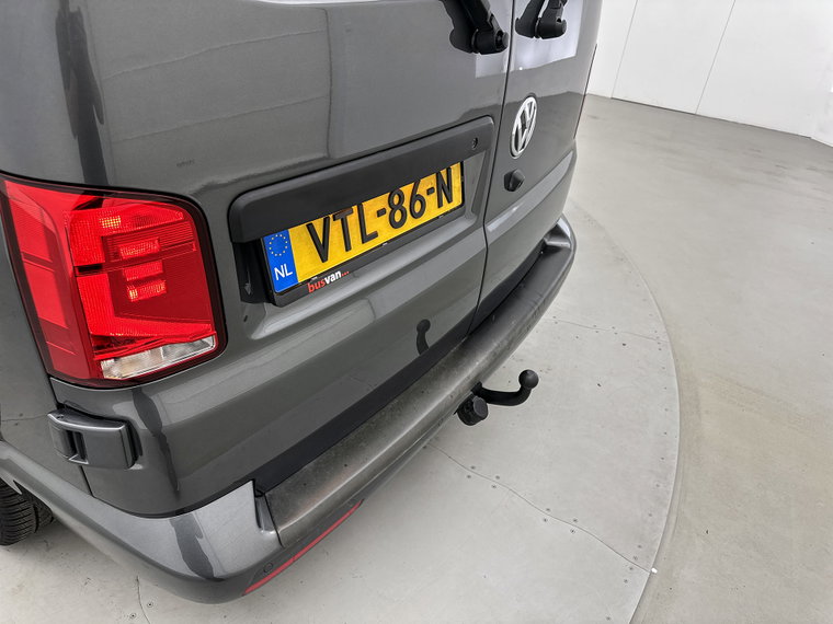 Vehicle Image 42