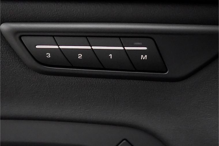 Vehicle Image 33