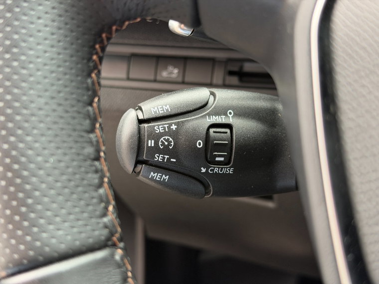 Vehicle Image 27