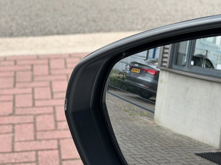 Vehicle Image 34