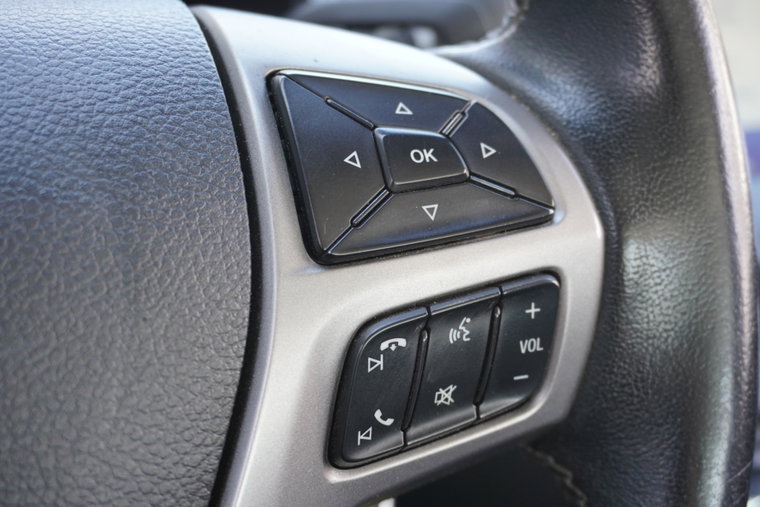 Vehicle Image 16