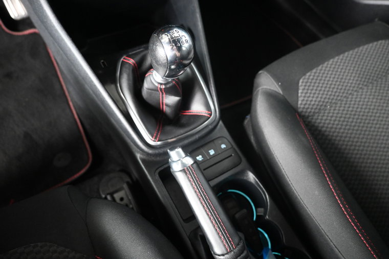 Vehicle Image 35