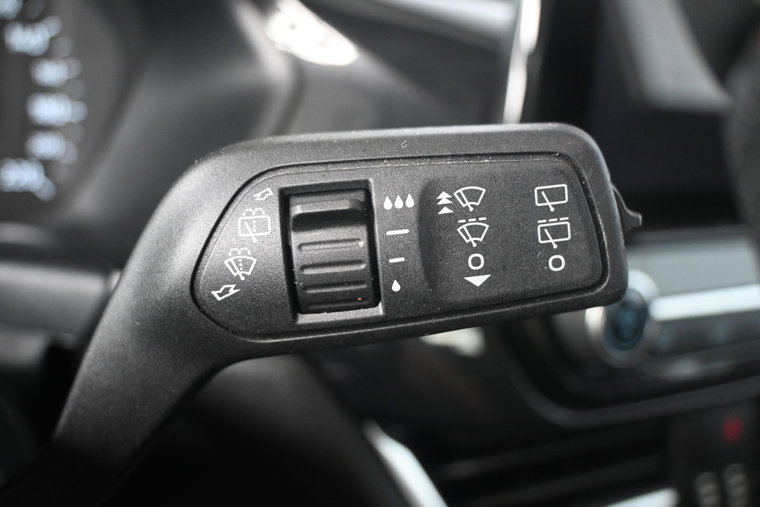 Vehicle Image 38