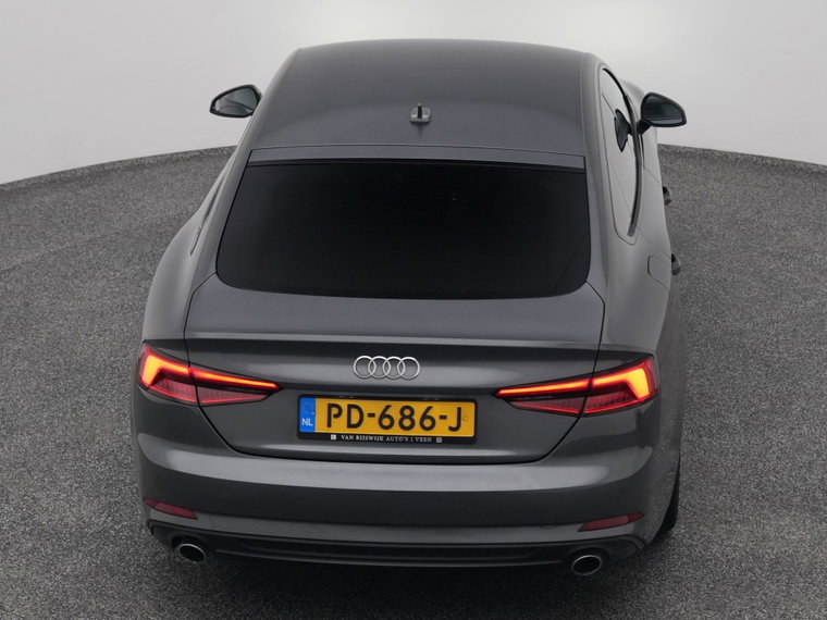 Vehicle Image 28