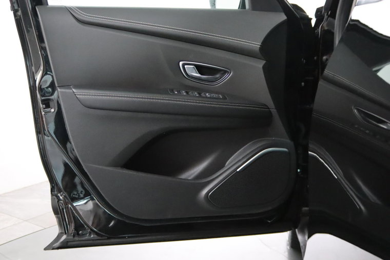 Vehicle Image 23