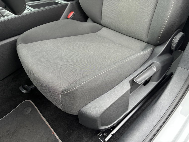 Vehicle Image 33