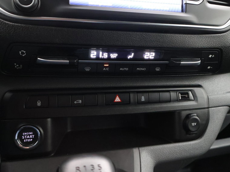 Vehicle Image 29