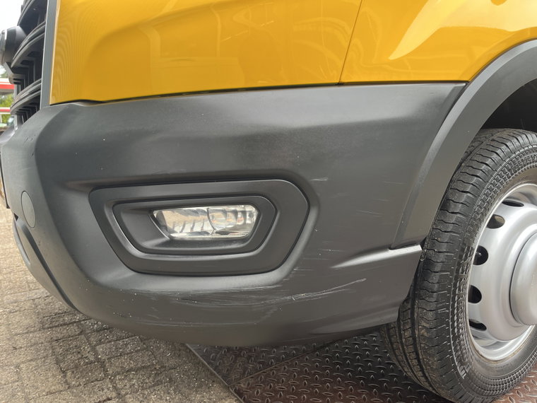 Vehicle Image 37