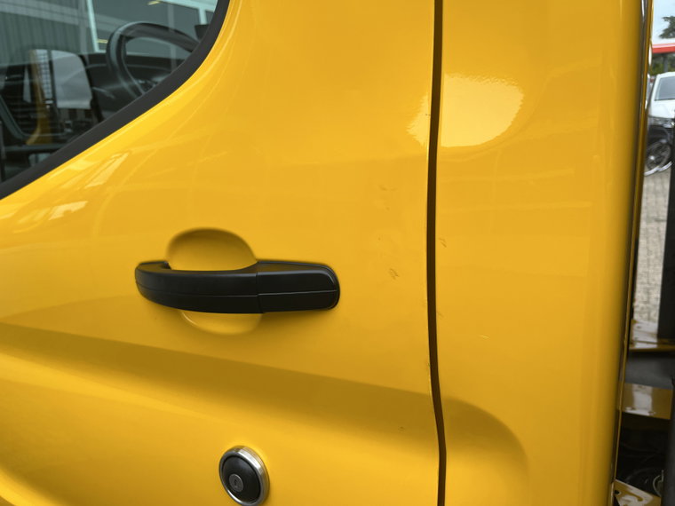Vehicle Image 39