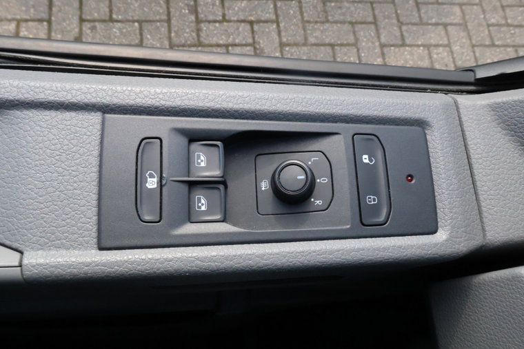 Vehicle Image 26