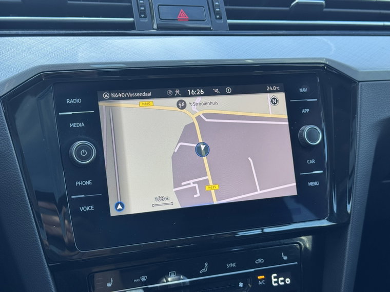 Vehicle Image 25