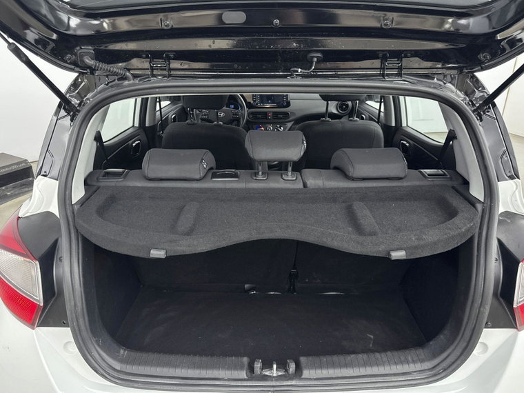 Vehicle Image 25