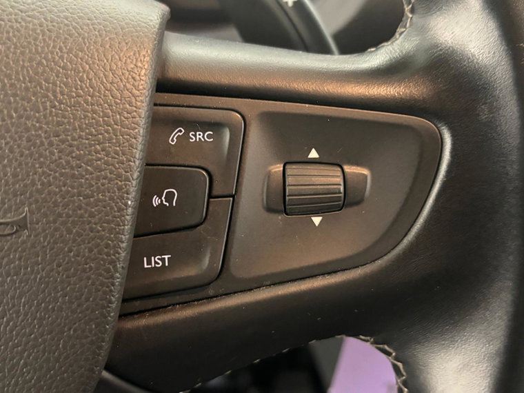 Vehicle Image 28