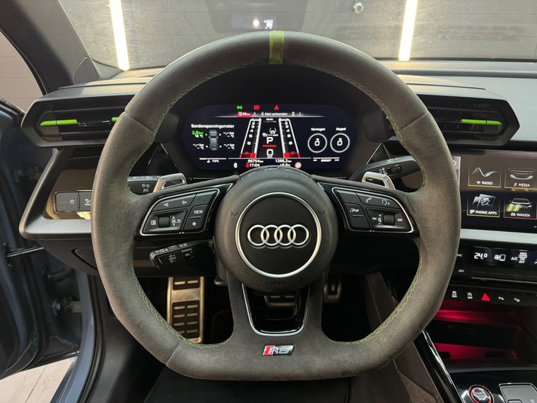Vehicle Image 17