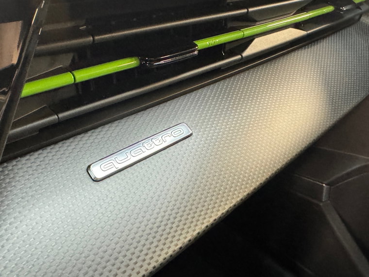 Vehicle Image 35
