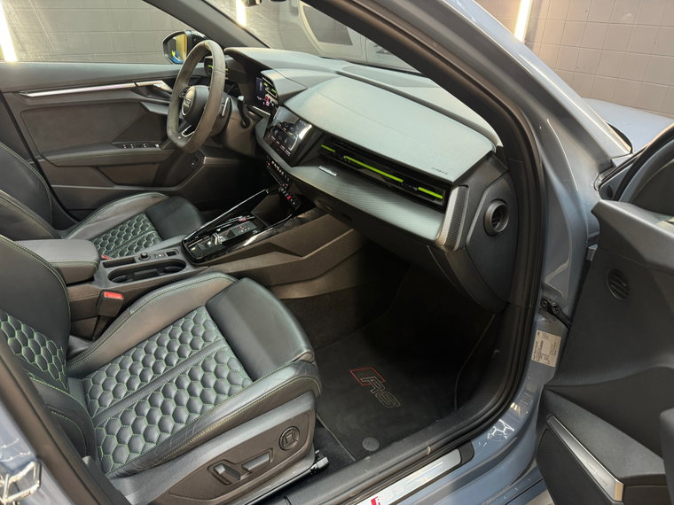 Vehicle Image 37