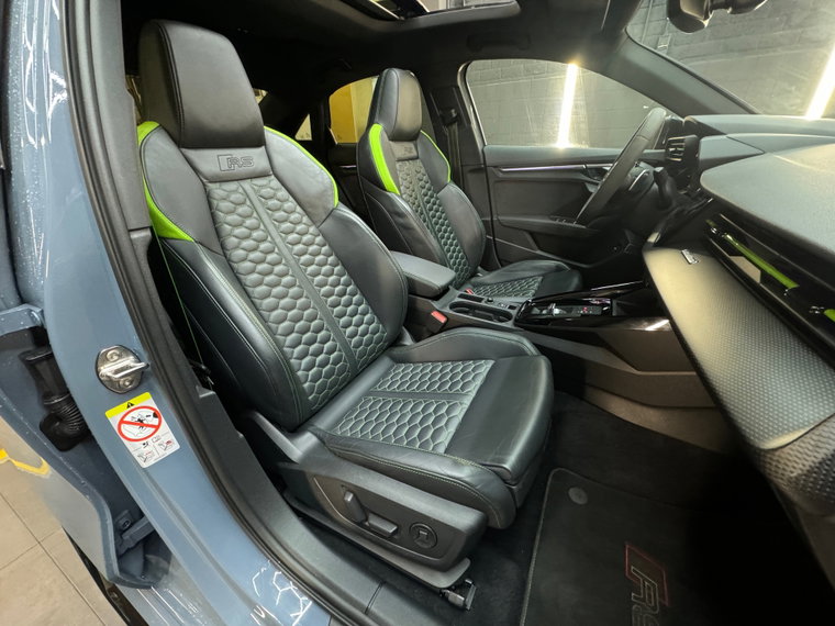 Vehicle Image 38