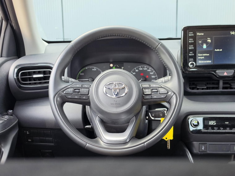 Vehicle Image 11