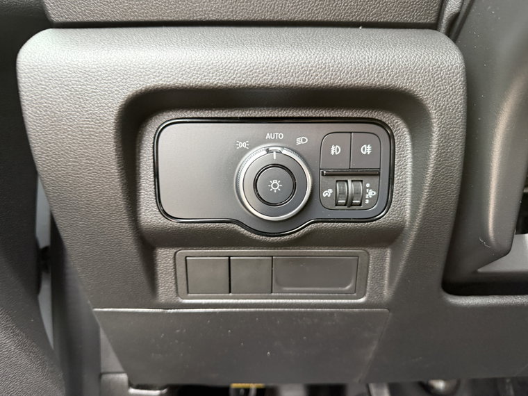 Vehicle Image 26