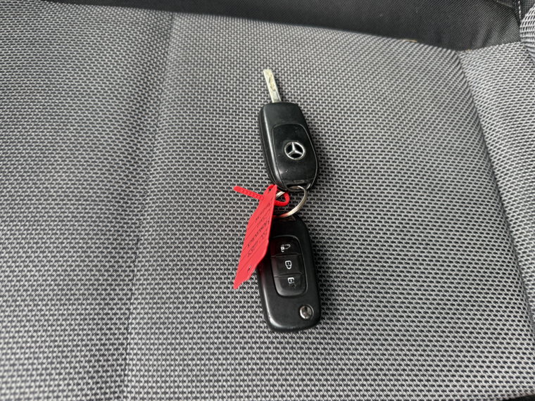 Vehicle Image 29