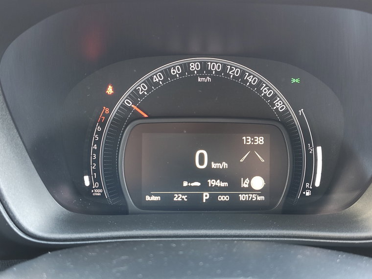 Vehicle Image 10