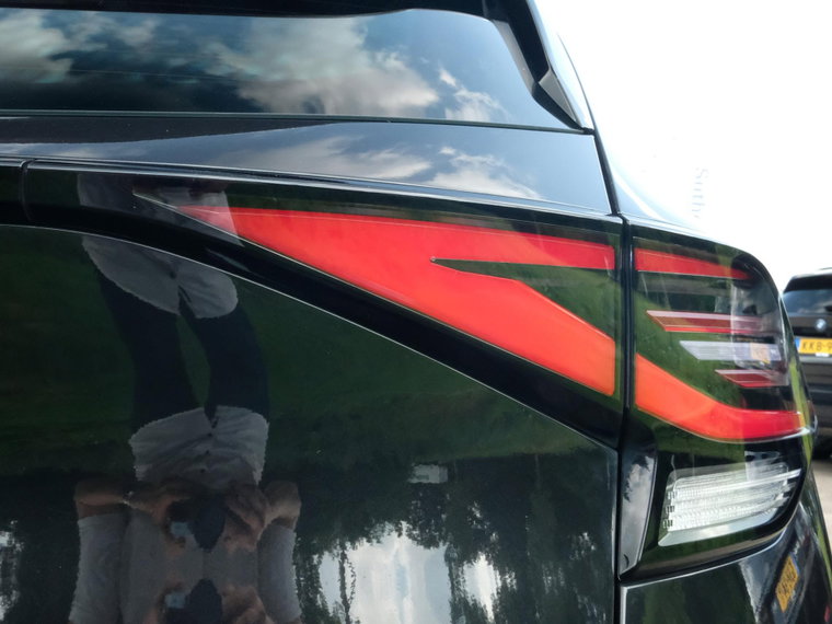 Vehicle Image 24