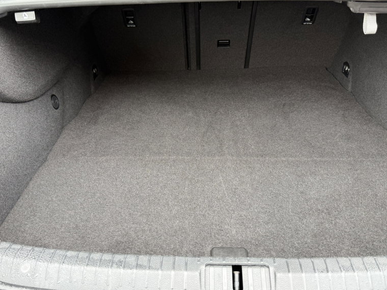 Vehicle Image 27