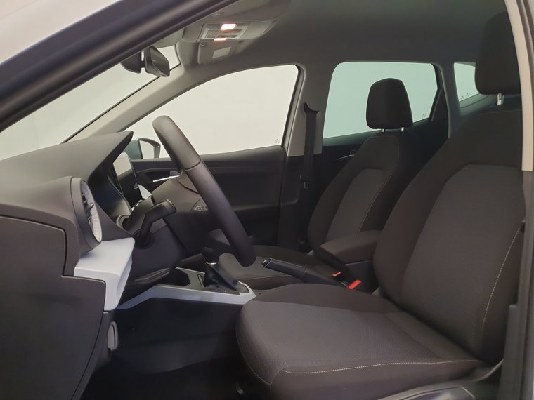Vehicle Image 19