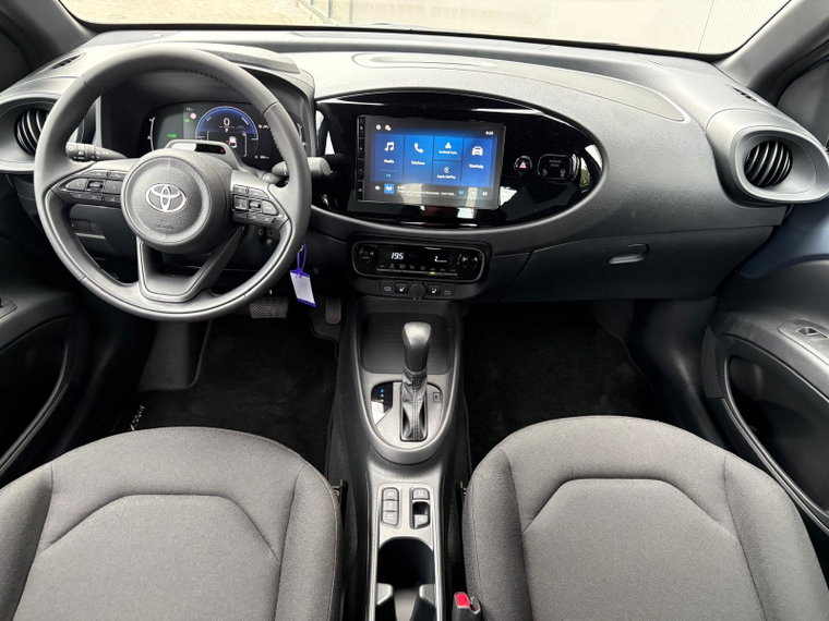 Vehicle Image 7