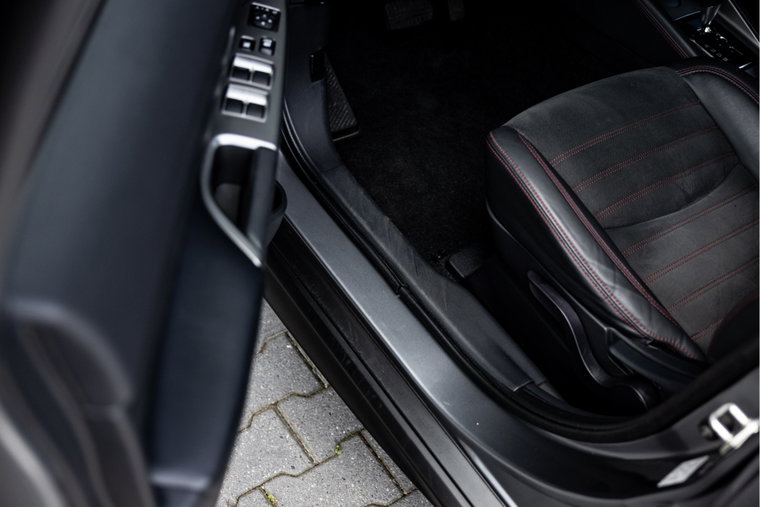 Vehicle Image 15