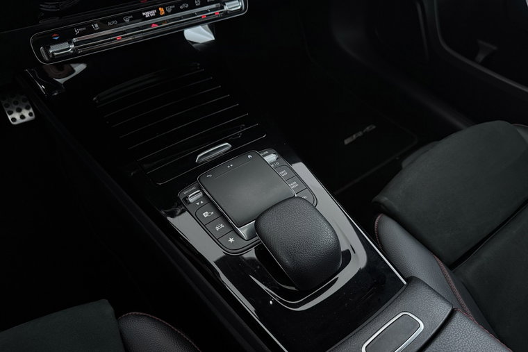 Vehicle Image 30