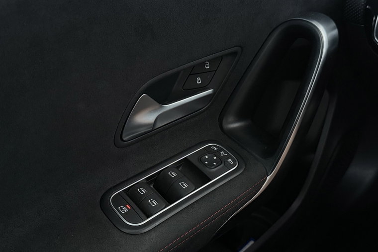 Vehicle Image 37