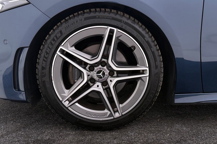 Vehicle Image 40
