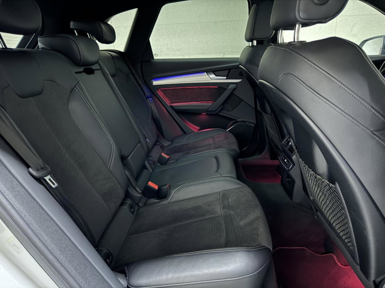 Vehicle Image 28