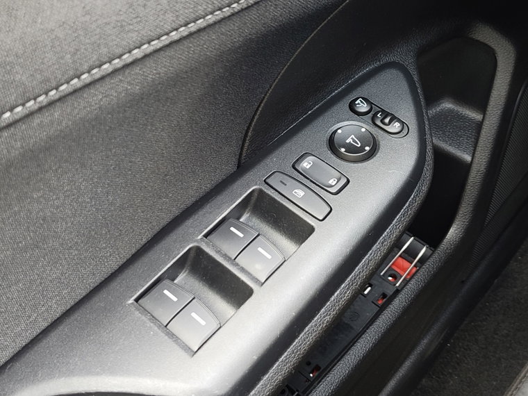 Vehicle Image 24