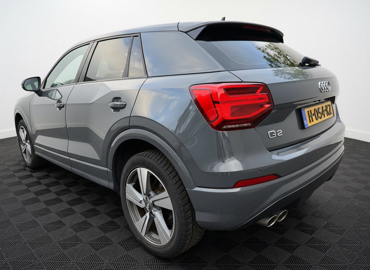 Vehicle Image 8