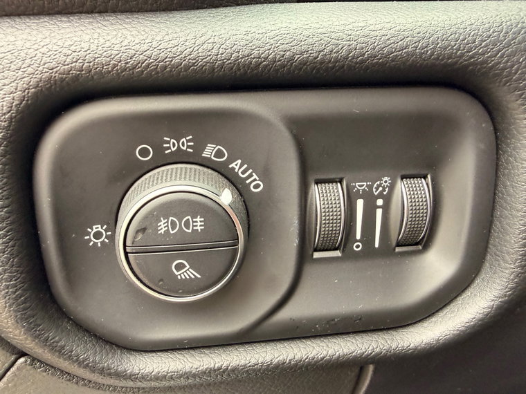 Vehicle Image 39