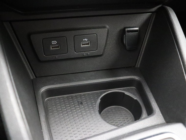 Vehicle Image 28
