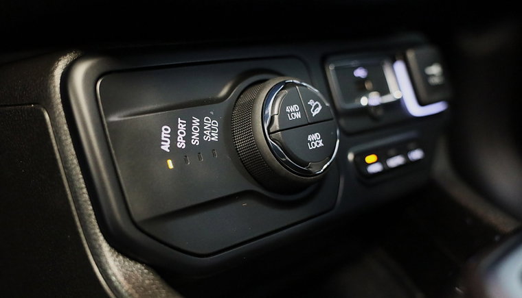 Vehicle Image 15