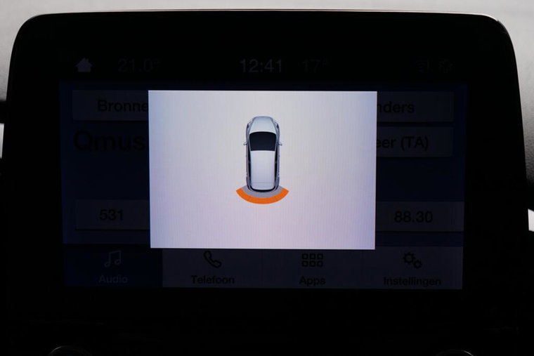 Vehicle Image 11