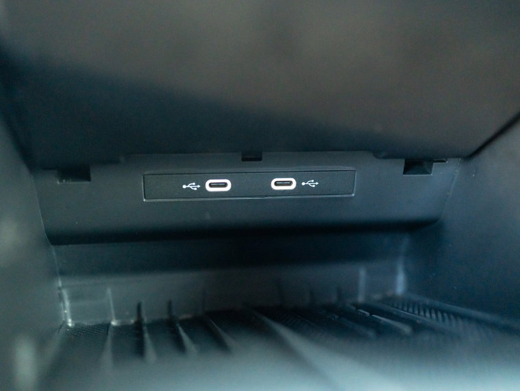 Vehicle Image 45