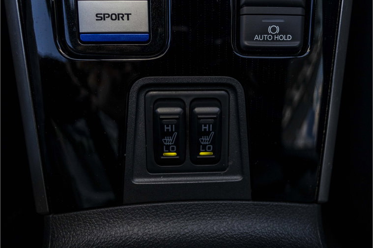 Vehicle Image 25